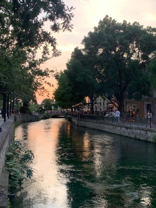 La Terrasse Du Pont Jullian Charme Et Calme Dans Le Coeur Historique Daire LʼIsle-sur-la-Sorgue Dış mekan fotoğraf